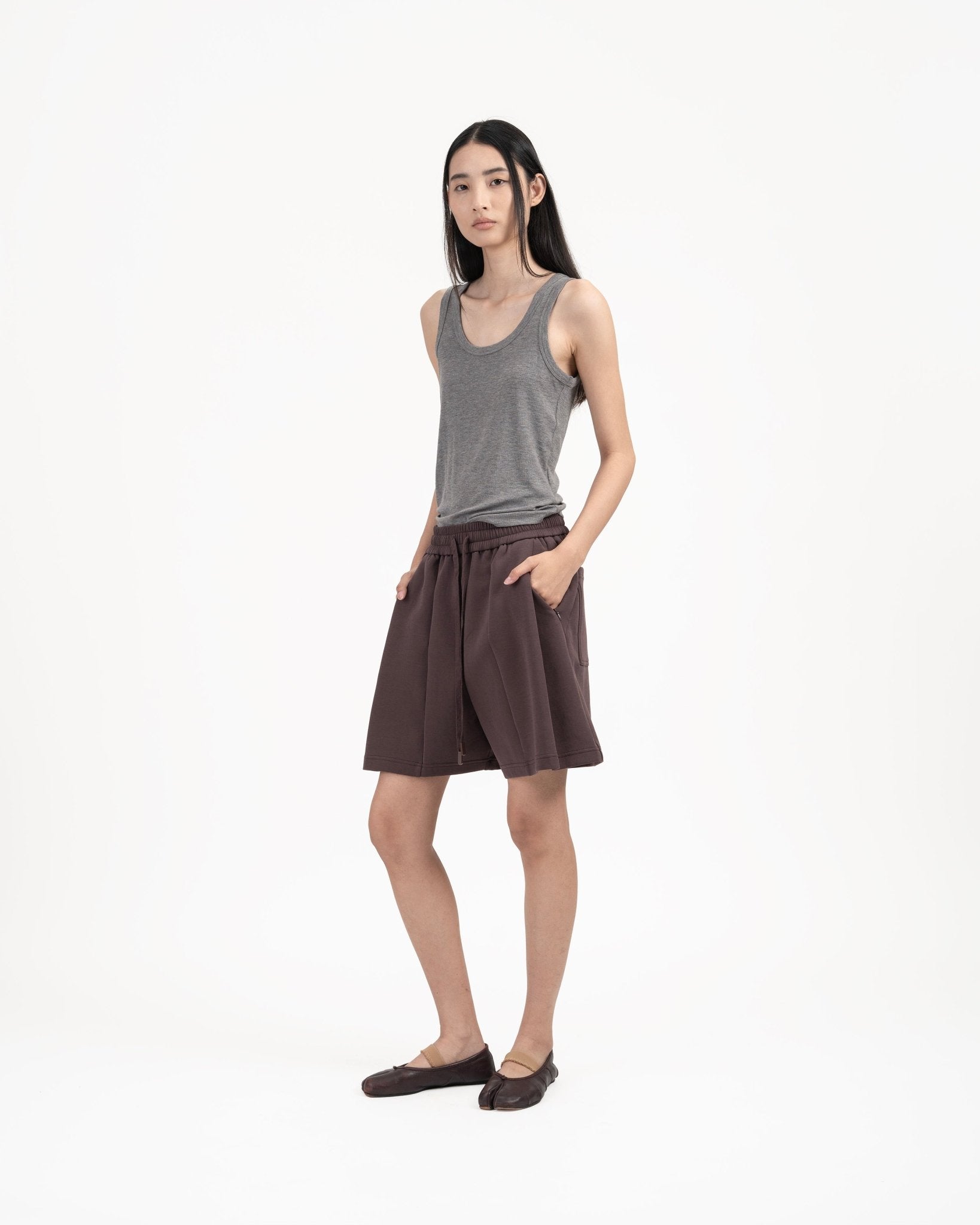 Pleated Sweatshorts - Fig - G R A Y E