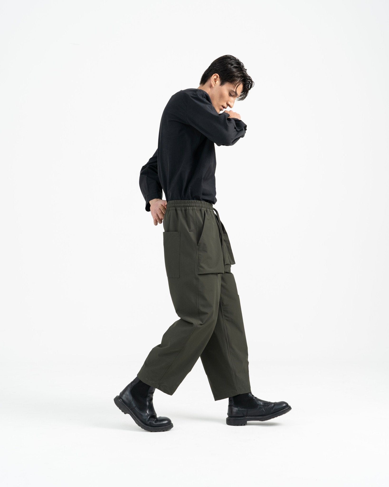 Relaxed Elasticated Trousers 2.0 - Olive - G R A Y E