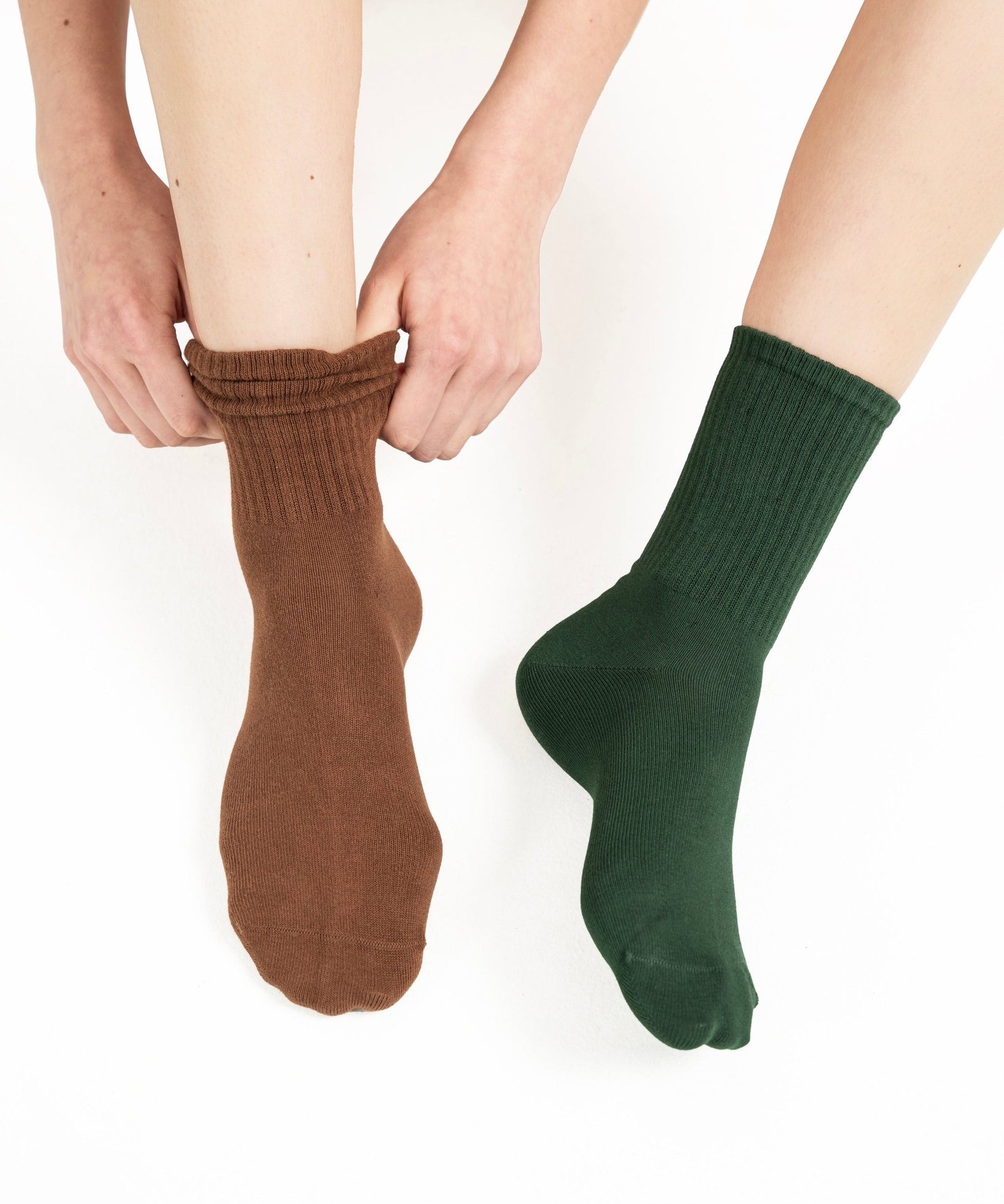 Ribbed Crew Socks - G R A Y E