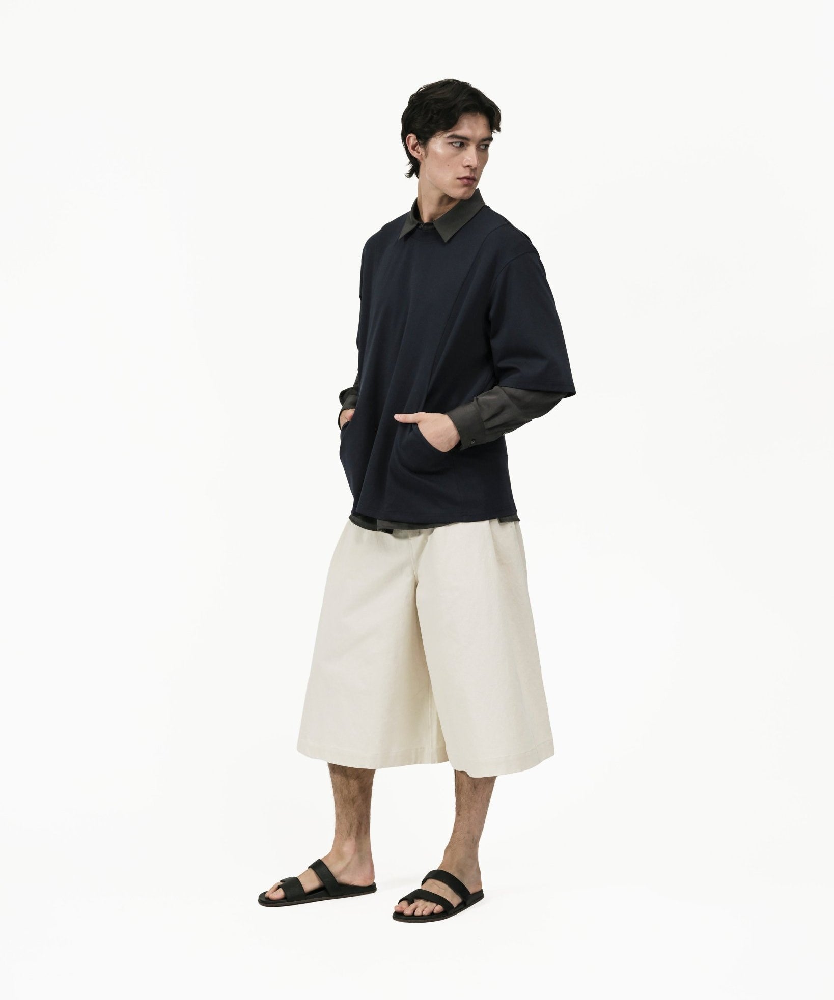 Seamline Crewneck Tee - Navy - G R A Y E