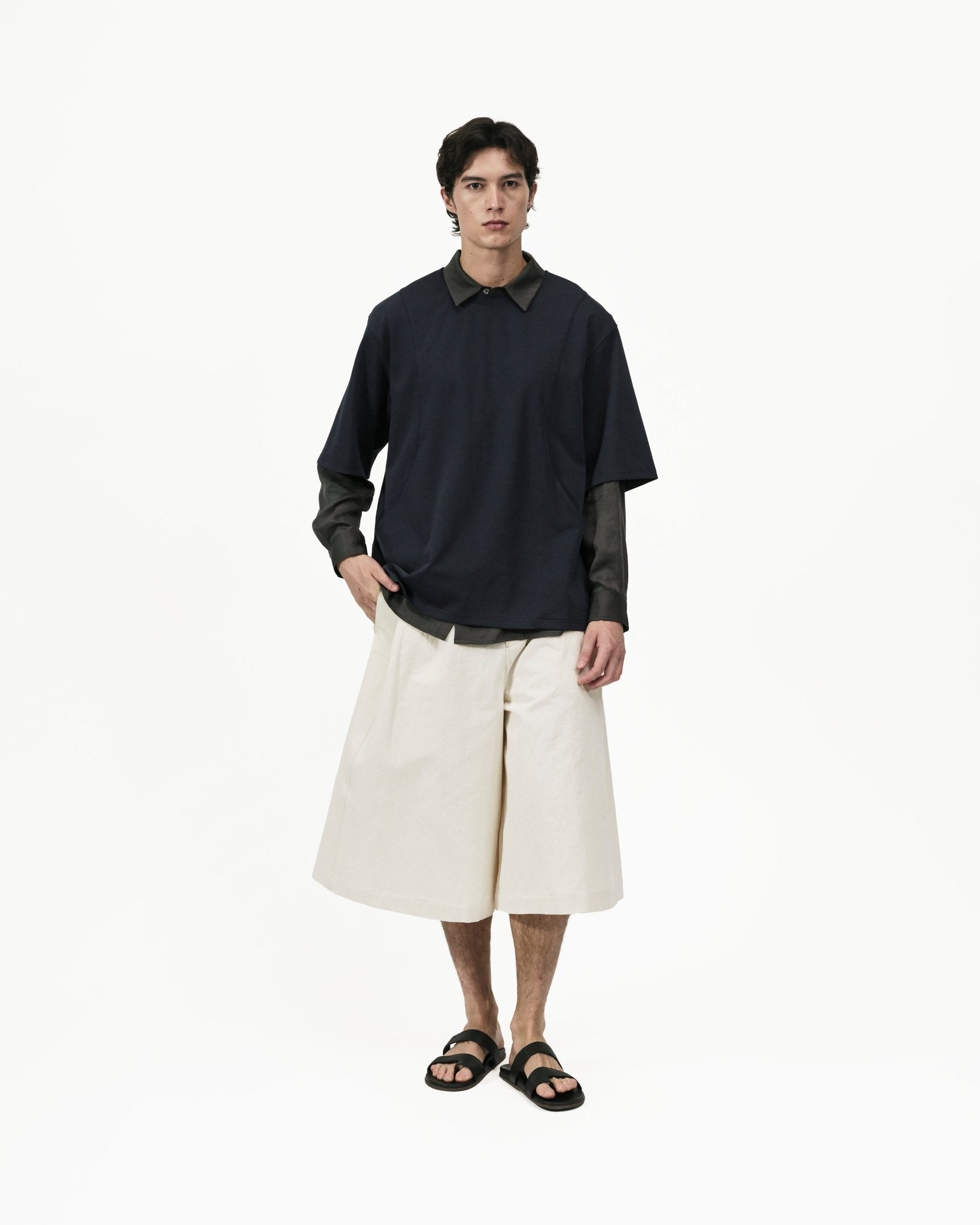 Seamline Crewneck Tee - Navy - G R A Y E