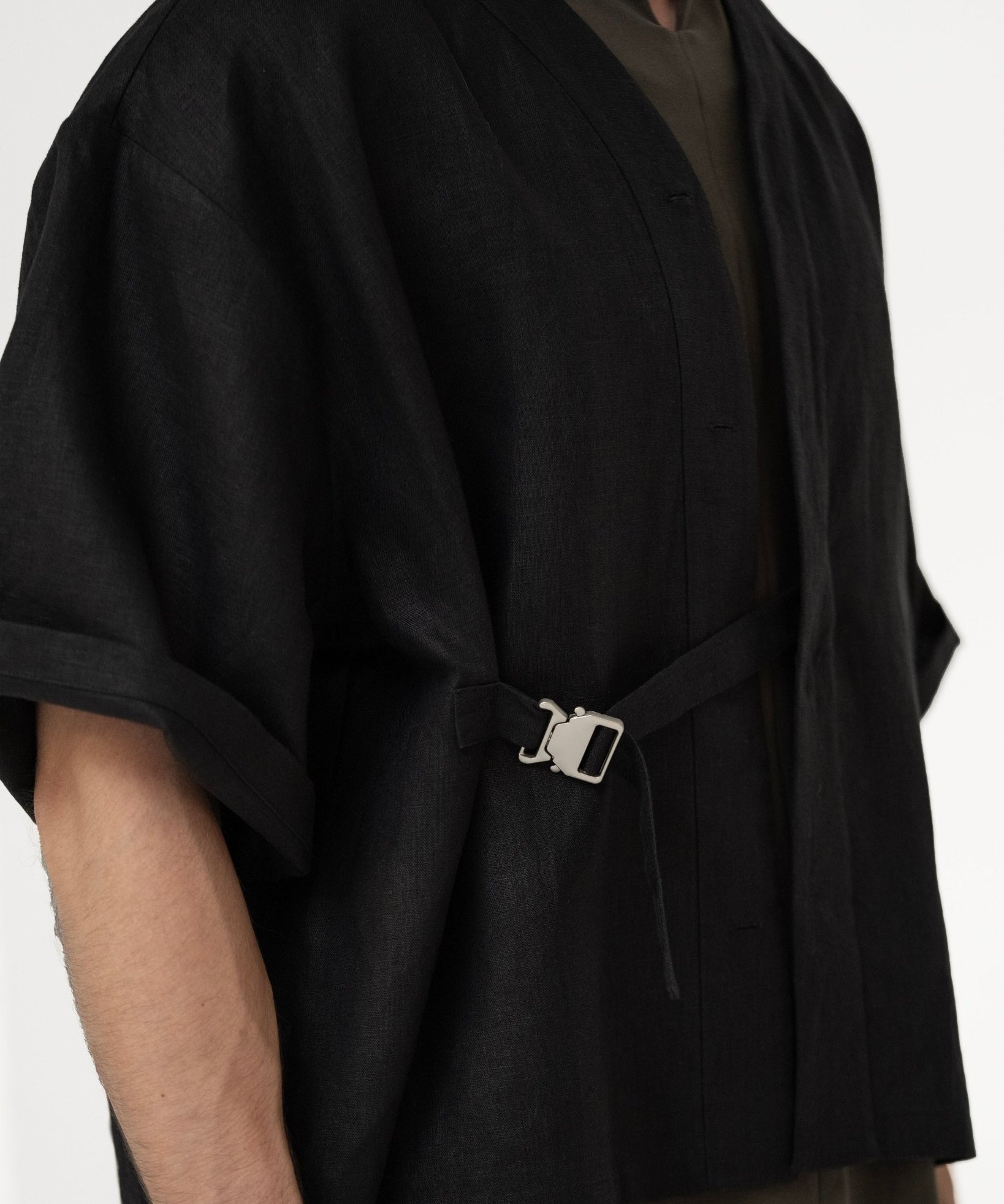 Shōto Baseball Collar Top 2.0 - Black - G R A Y E