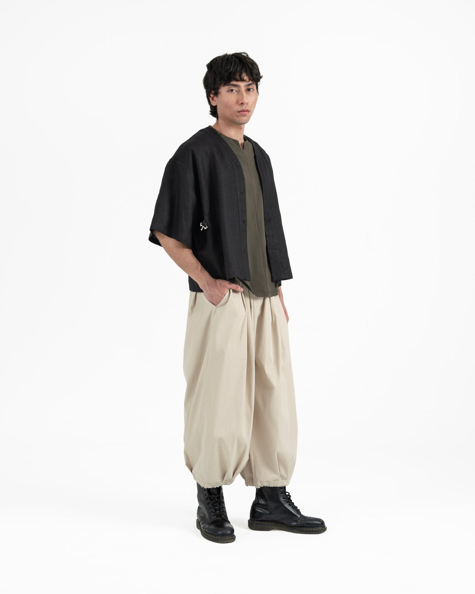 Shōto Baseball Collar Top 2.0 - Black - G R A Y E