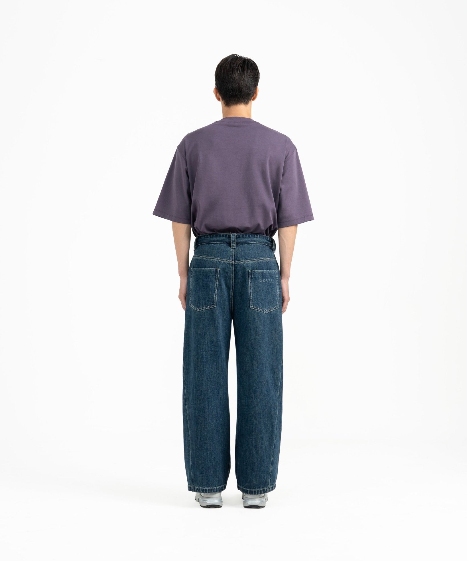 Straight Leg Belted Jeans - G R A Y E