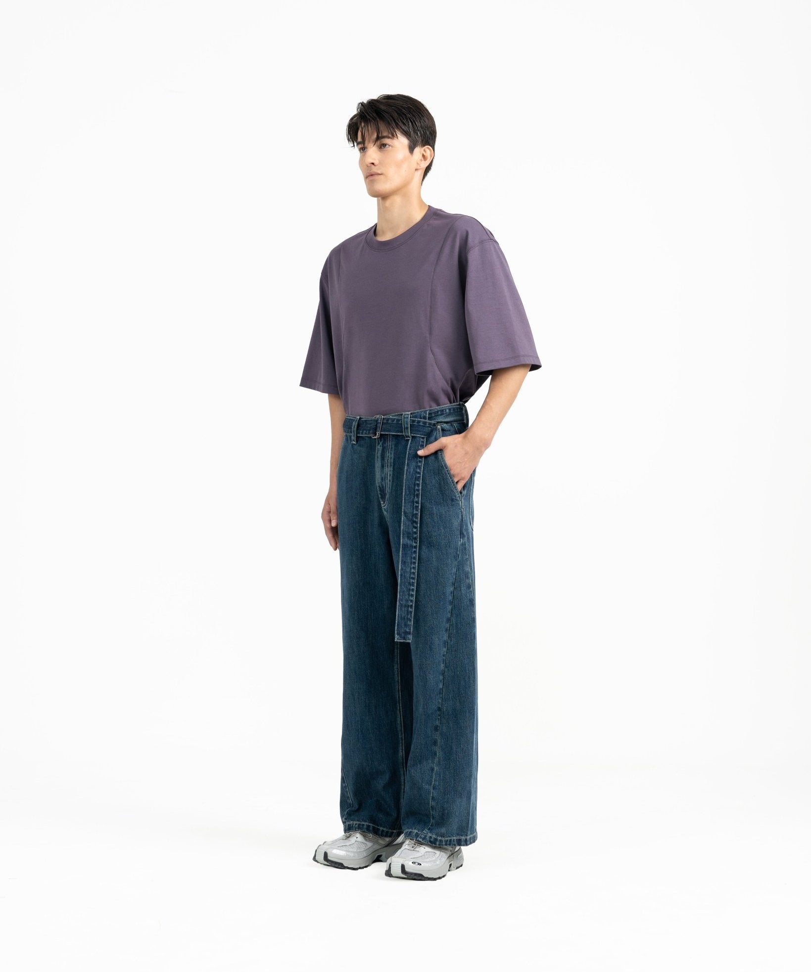 Straight Leg Belted Jeans - G R A Y E