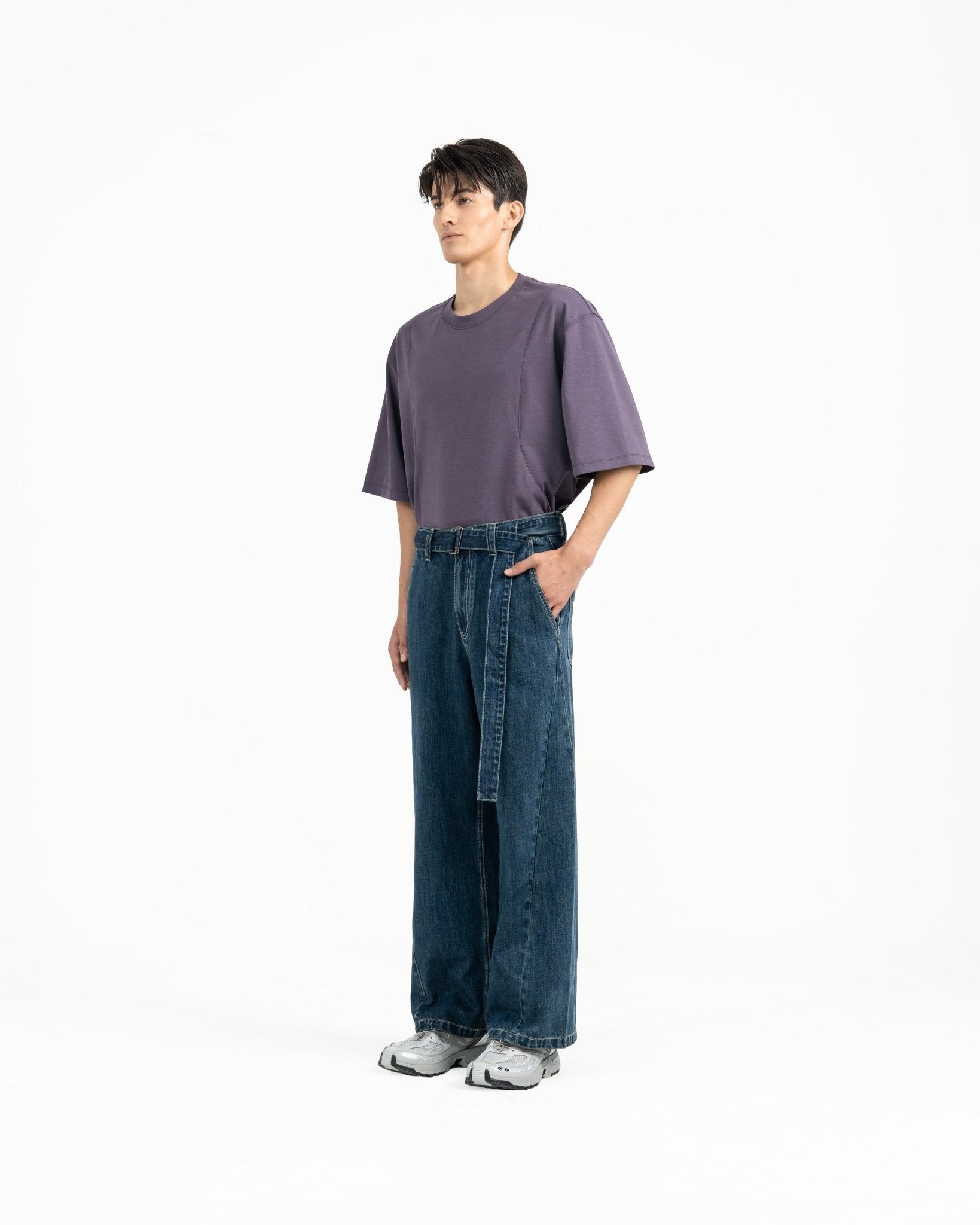 Straight Leg Belted Jeans - G R A Y E