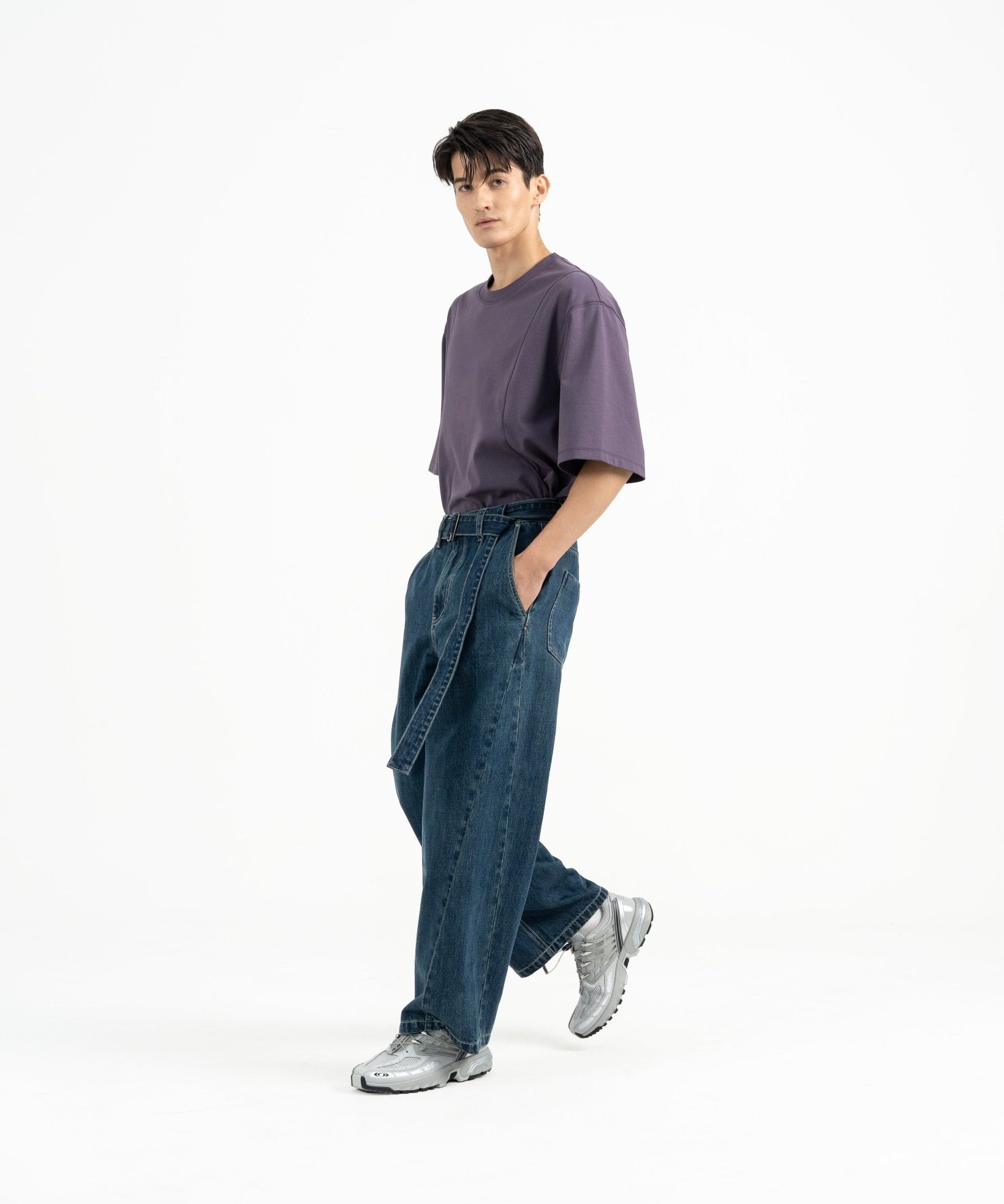 Straight Leg Belted Jeans - G R A Y E