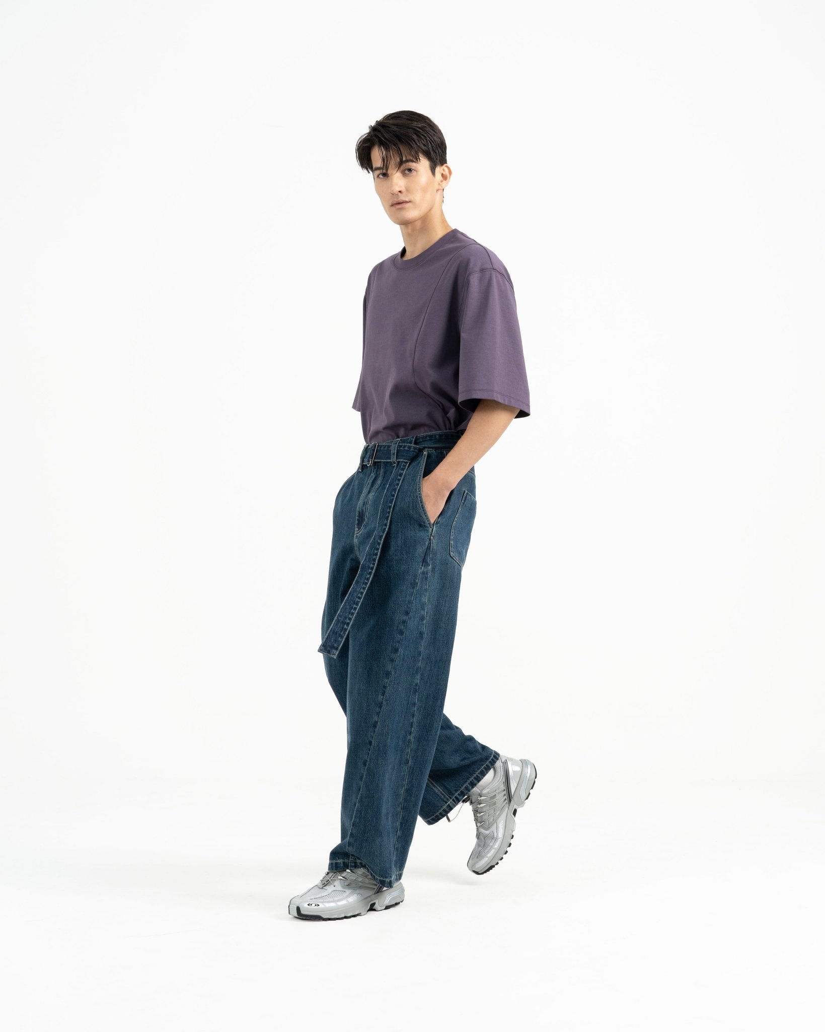 Straight Leg Belted Jeans - G R A Y E