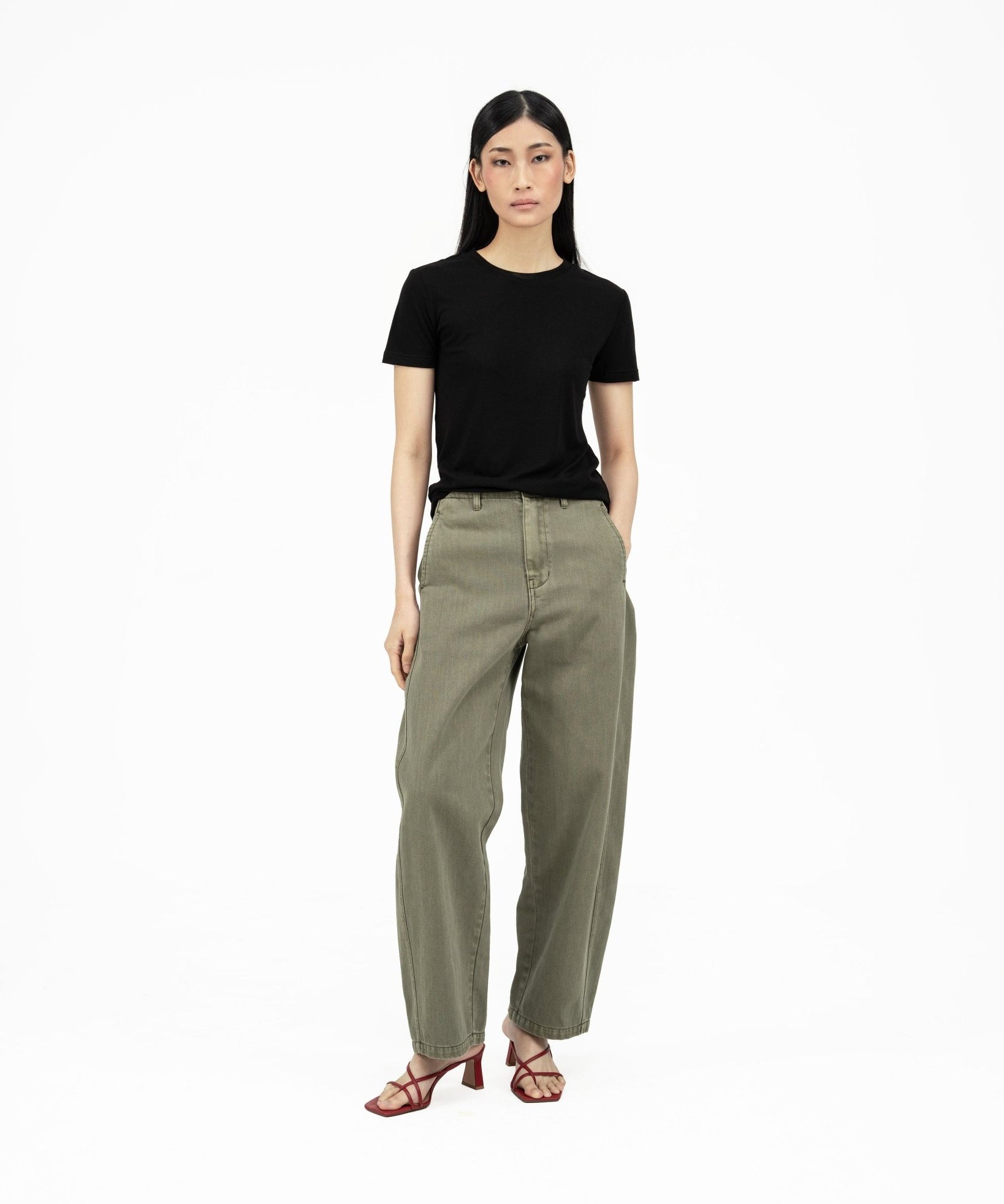 Ultra - Soft Wool Tee - Black - G R A Y E