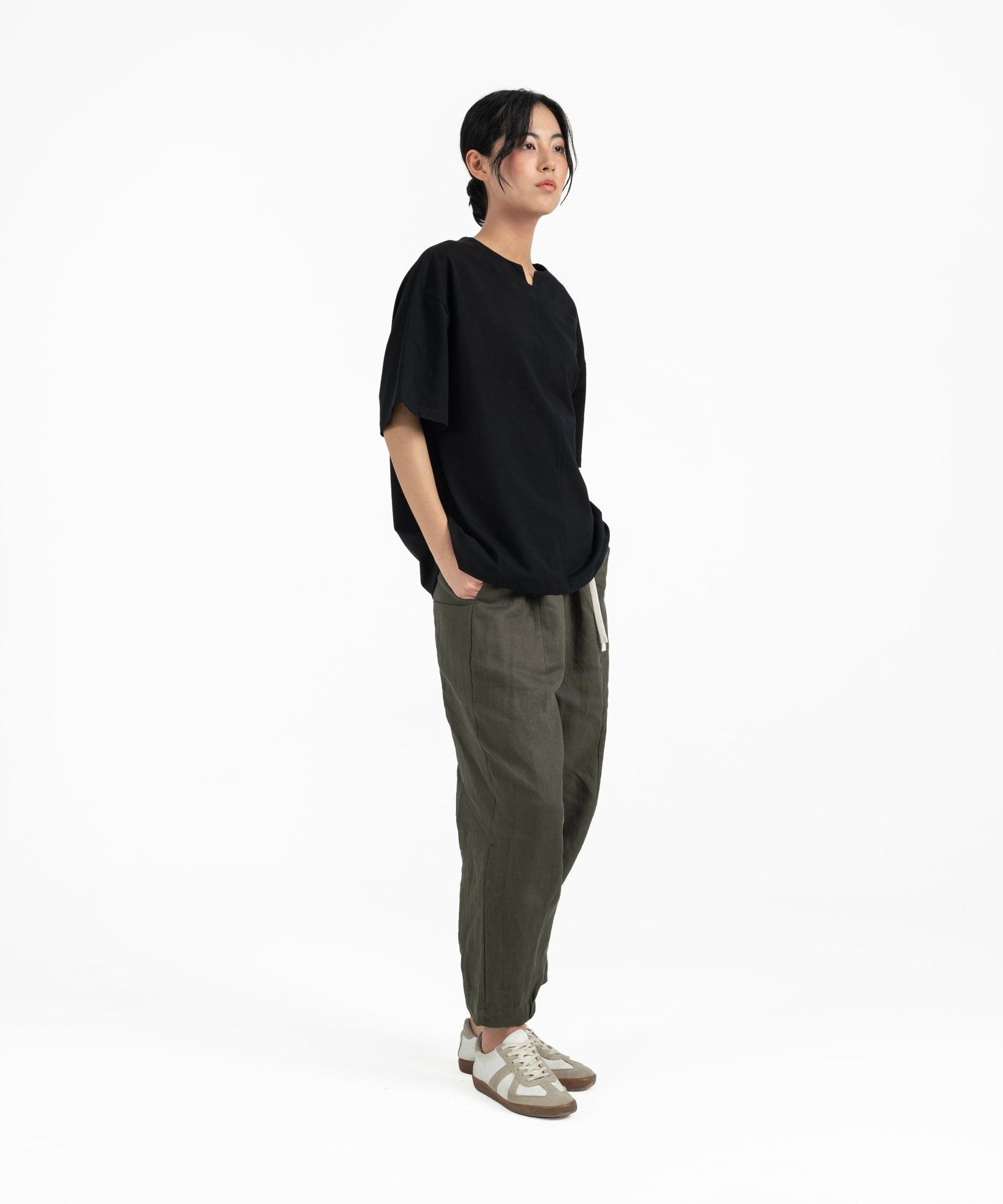 V Placket Tee 2.0 - Black - G R A Y E