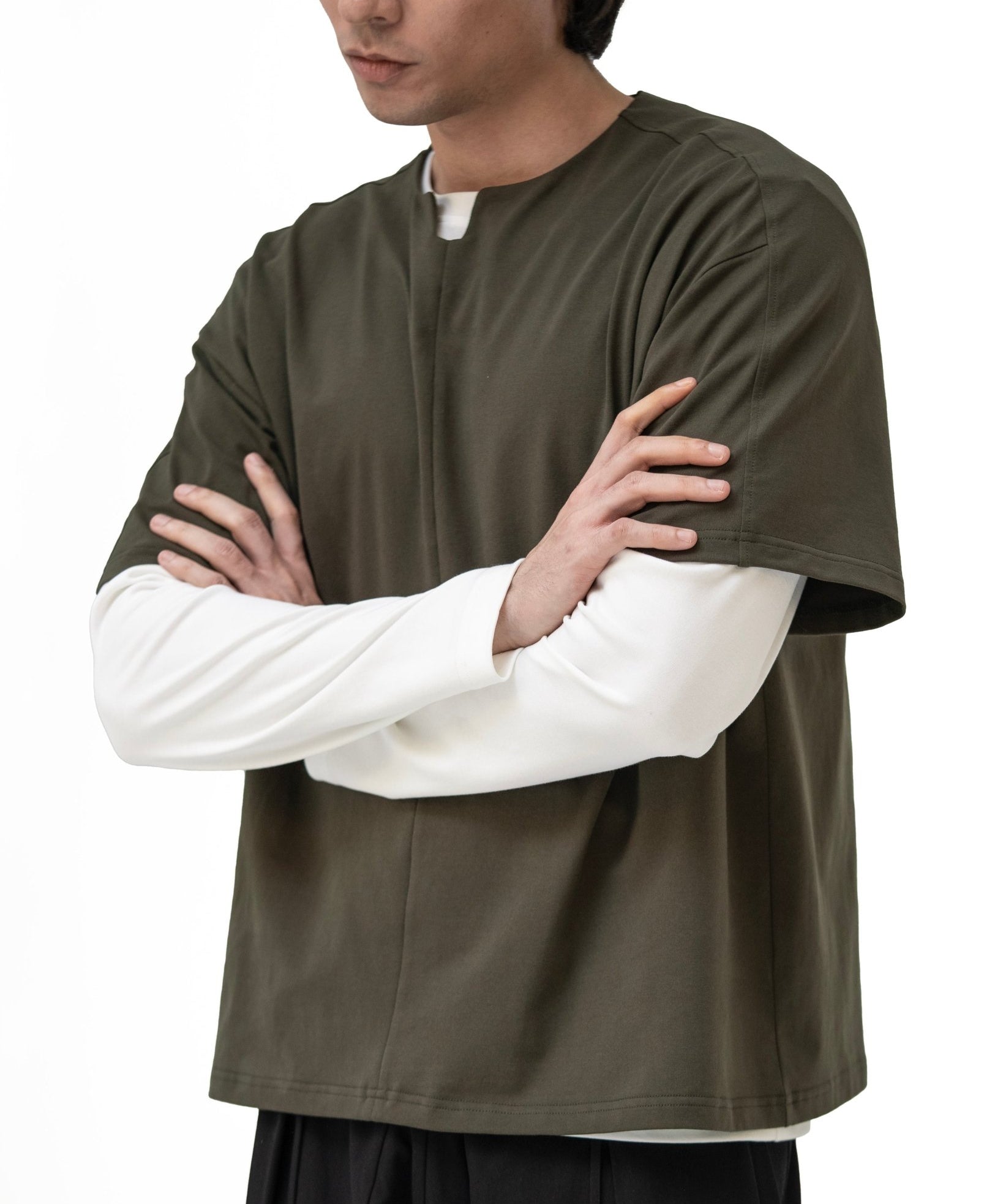 V Placket Tee 2.0 - Olive - G R A Y E