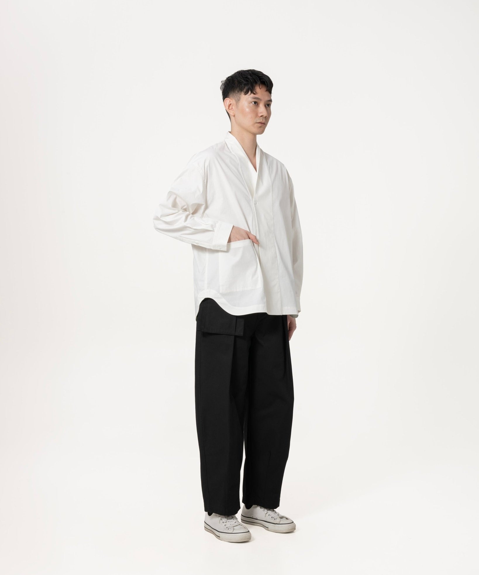 High Collar Shān - White - G R A Y E