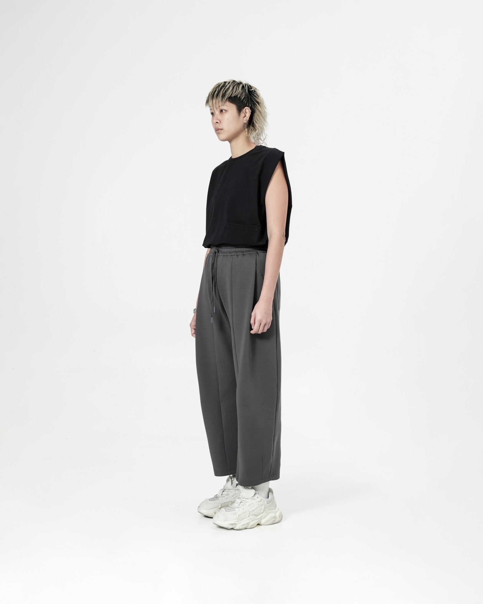 Pleated Sweatpants - Graphite - G R A Y E