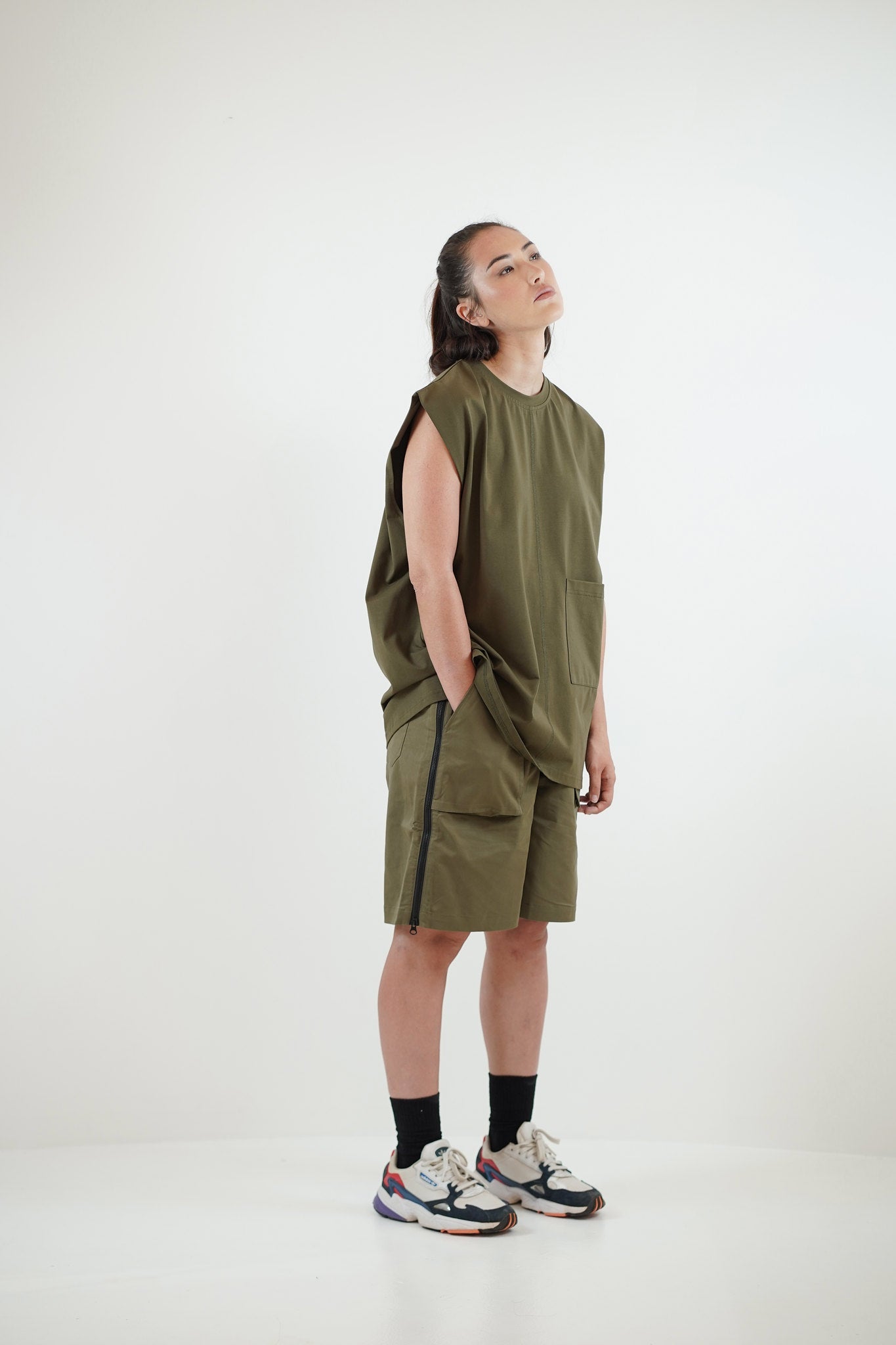 Sleeveless Tee - Olive Green - G R A Y E